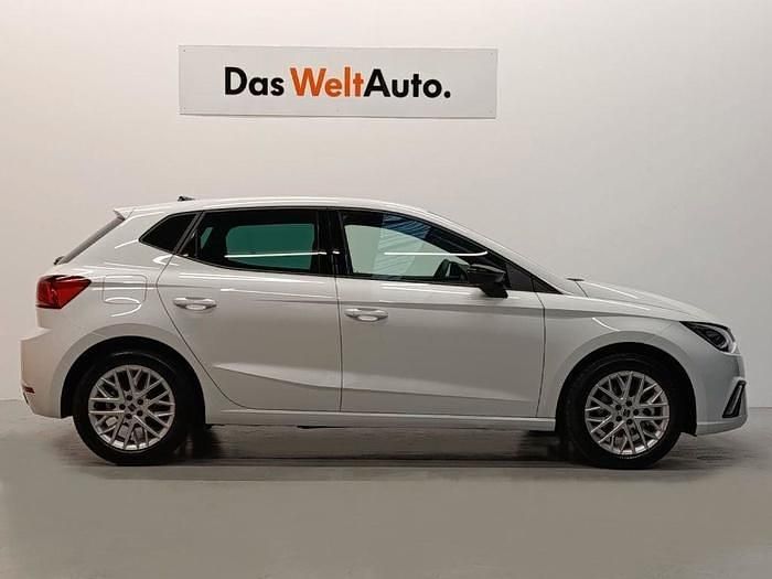 Usado Seat Ibiza FR 115 CV (84 kW) 2025 Blanco Berlina