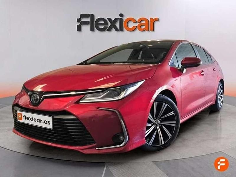 Usado Toyota Corolla Active 122 CV (89 kW) 2022 Rojo Utilitario