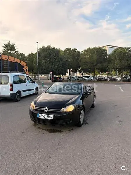 Usado VW Golf Cabriolet 105 CV (77 kW) 2012 Negro Descapotable