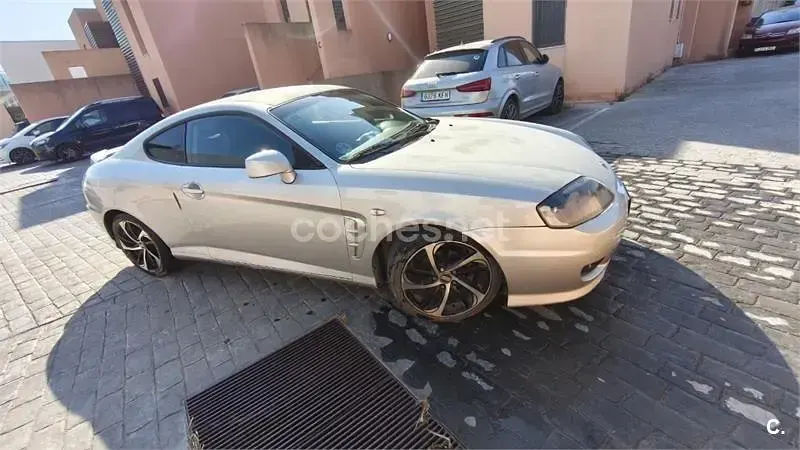 Usado Hyundai Coupé 143 CV (105 kW) 2006 Gris / plata Coupe