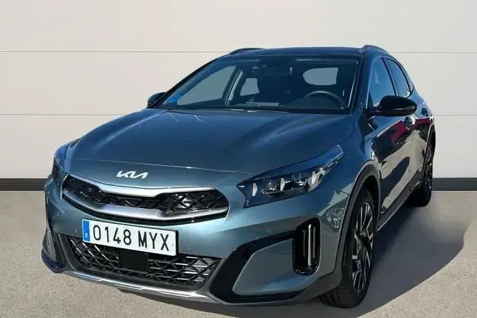 Usado Kia XCeed 141 CV (103 kW) 2025 Gris SUV