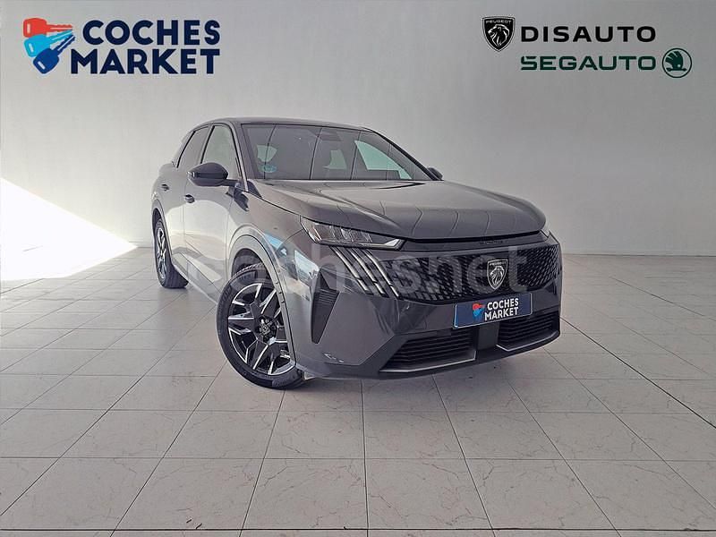 Usado Peugeot 3008 Allure 136 CV (100 kW) 2024 Gris / plata SUV