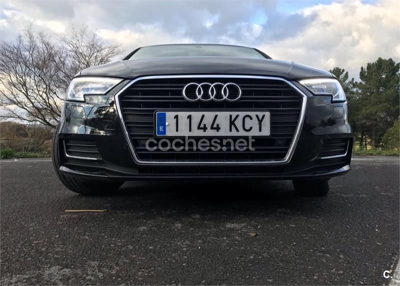 Negro Usado 2017 Audi A3 Sportback Design Berlina | 19.500 € (Buen precio) - Imagen 1/4
