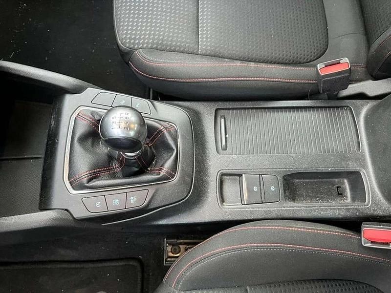 Usado Ford Focus ST-Line 125 CV (91 kW) 2021 Azul Utilitario