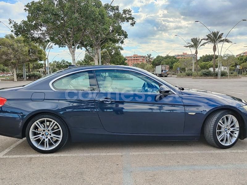 Usado BMW 330 245 CV (180 kW) 2008 Gris / plata Coupe