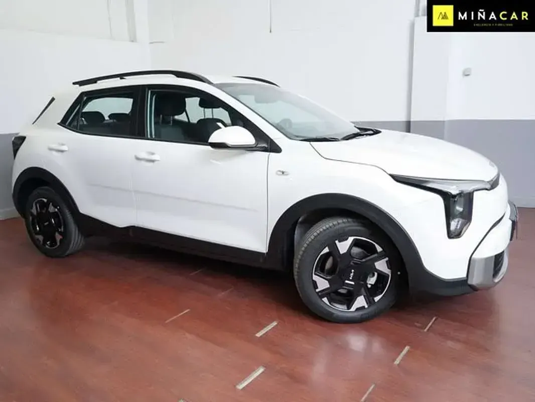 Nuevo Kia Stonic 101 CV (74 kW) 2026 Blanco SUV