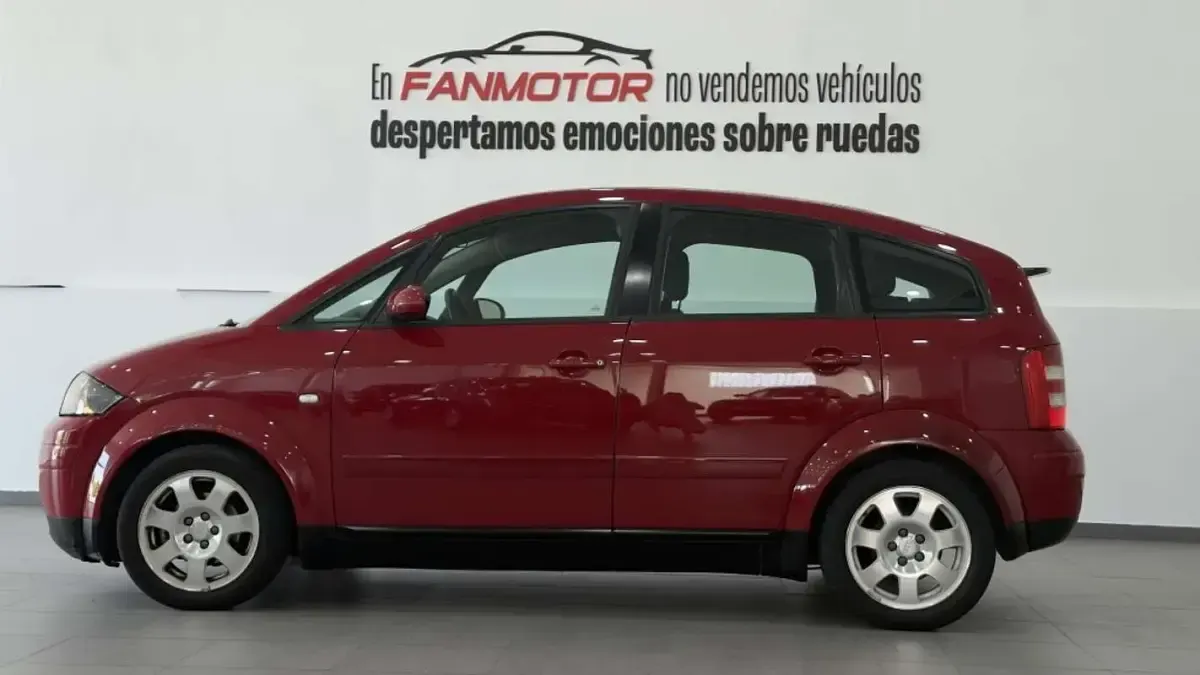 Usado Audi A2 75 CV (55 kW) 2003 Rojo Utilitario