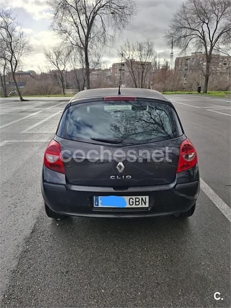 Usado Renault Clio II Rip Curl 85 CV (62 kW) 2008 Negro Berlina