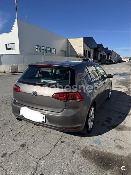 Usado VW Golf VII Advance 150 HP (110 kW) 2014 Cinzento Sedan