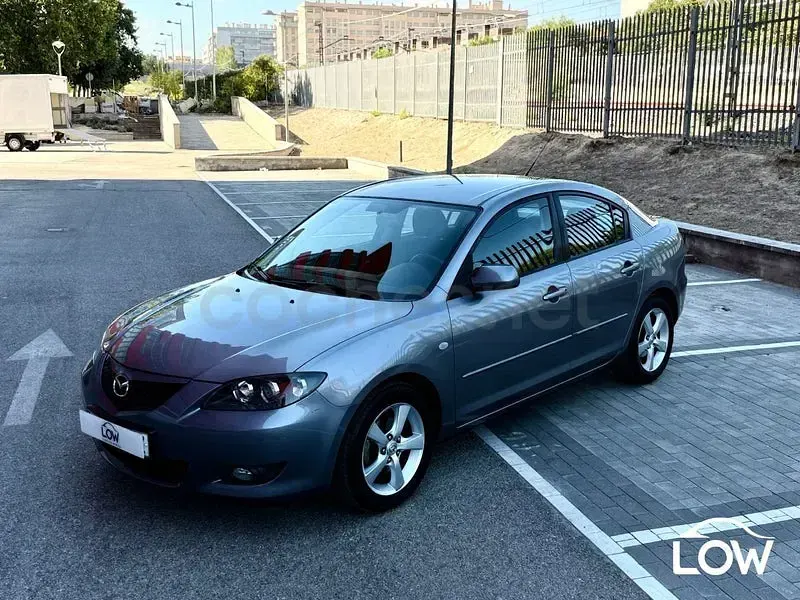Usado Mazda 3 Active 105 CV (77 kW) 2006 Gris / plata Berlina