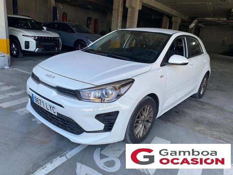 Usado Kia Rio 84 CV (61 kW) 2022 Blanco