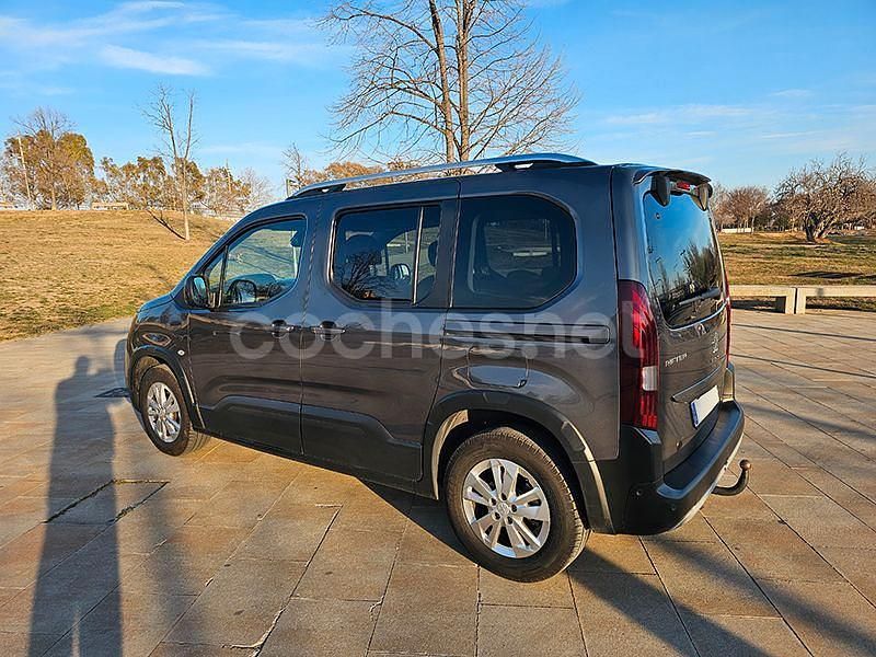 Usado Peugeot Rifter Allure 130 CV (95 kW) 2021 Gris / plata Monovolumen