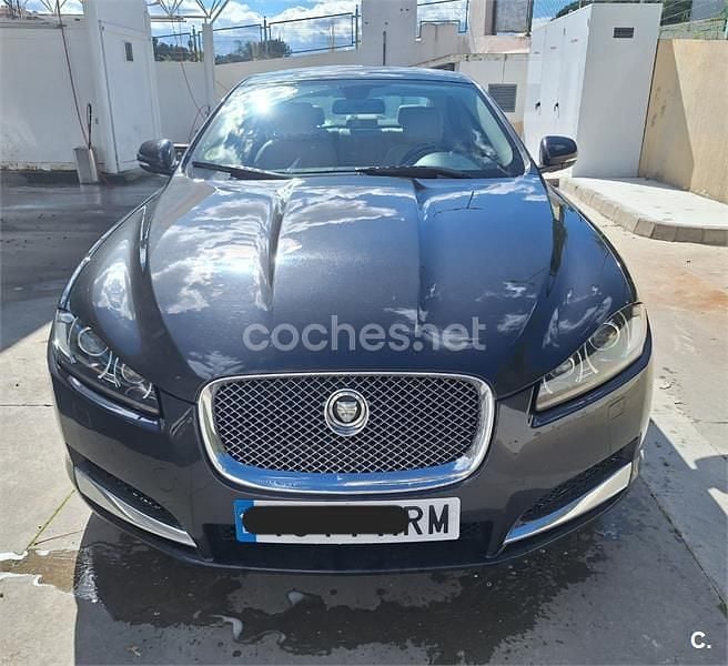 Negro Usado 2014 Jaguar XF Luxury Berlina | 10.000 € (Buen precio) - Imagen 1/4