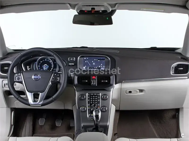 Usado Volvo V40 CC Summum 245 CV (180 kW) 2016 Gris / plata Familiar