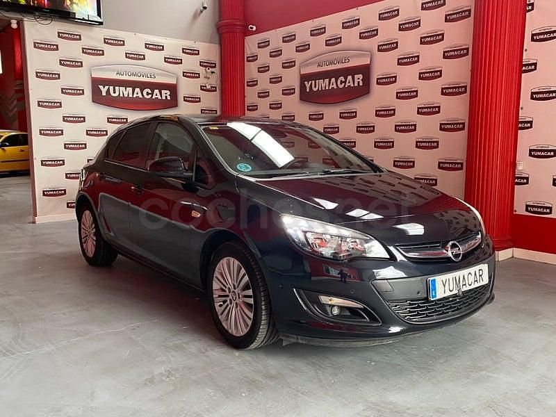Usado Opel Astra Selective 110 CV (80 kW) 2015 Negro Berlina