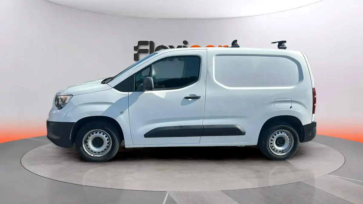 Usado Opel Combo Selective 75 CV (55 kW) 2019 Blanco Monovolumen