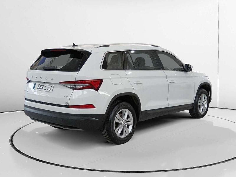 Usado Skoda Kodiaq Ambition 150 CV (110 kW) 2022 Blanco SUV