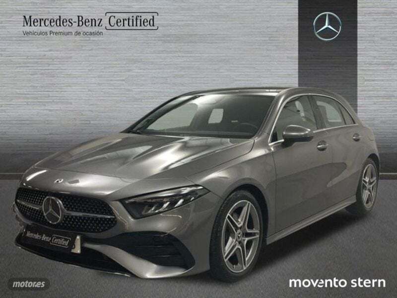 Gris montaña Usado 2024 Mercedes A200 AMG line Berlina | 35.200 € (Buen precio) - Imagen 1/4