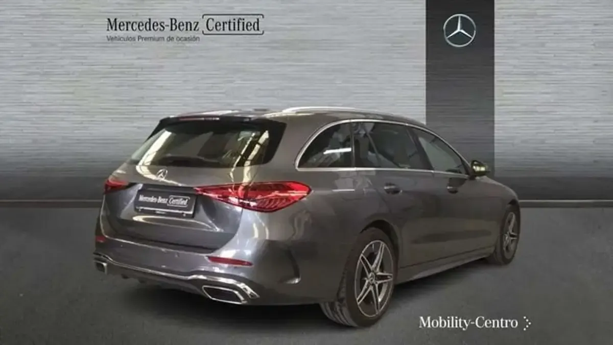 Usado Mercedes E300 313 CV (230 kW) 2025 Gris Familiar