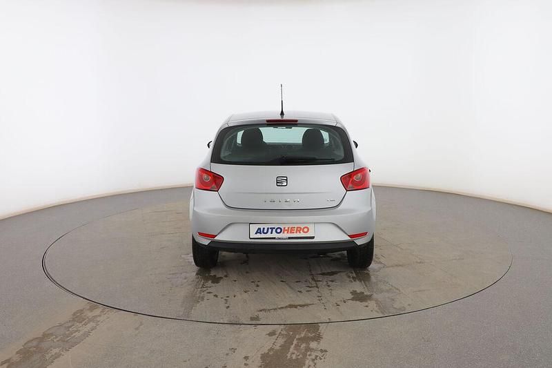 Usado Seat Ibiza Reference 90 CV (66 kW) 2016 Gris Berlina