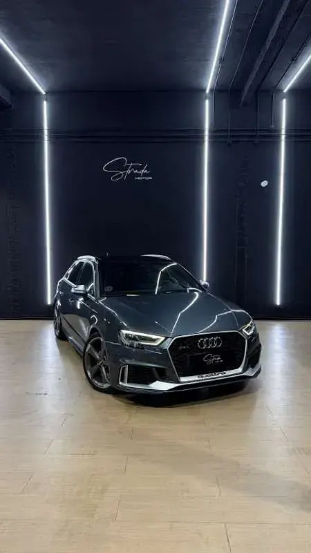 Usado Audi RS3 Sportback 400 CV (294 kW) 2020 Gris Utilitario
