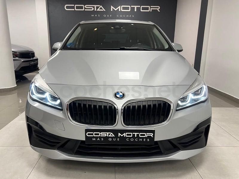 Usado BMW 225 Active Tourer iPerformance 220 CV (161 kW) 2022 Gris / plata Monovolumen