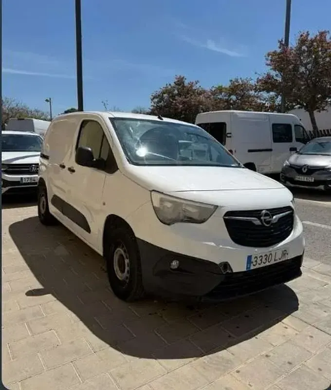 Usado Opel Combo 75 CV (55 kW) 2020 Blanco Monovolumen