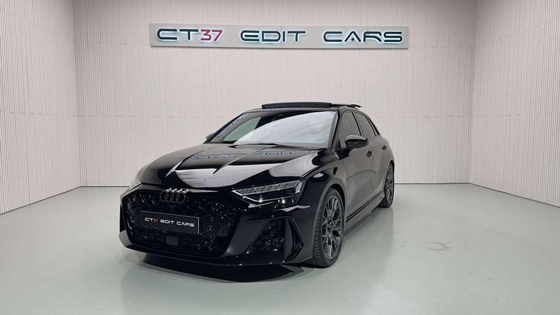 Negro Usado 2024 Audi RS3 Sportback Ambiente Utilitario | 70.900 € (Precio justo) - Imagen 1/4
