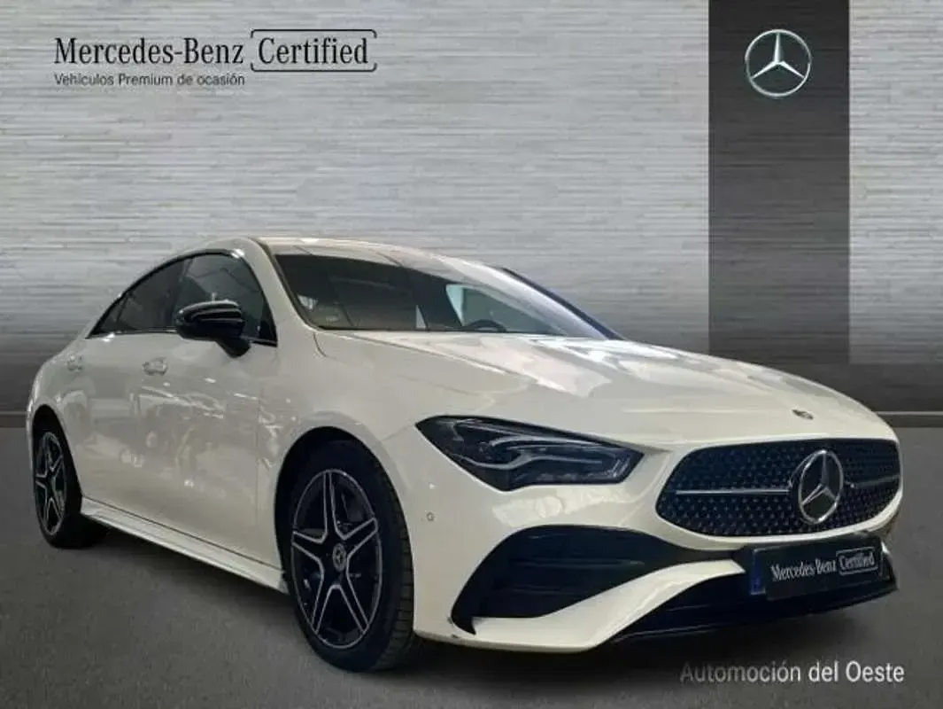Usado Mercedes CLA220 190 CV (139 kW) 2025 Blanco Berlina