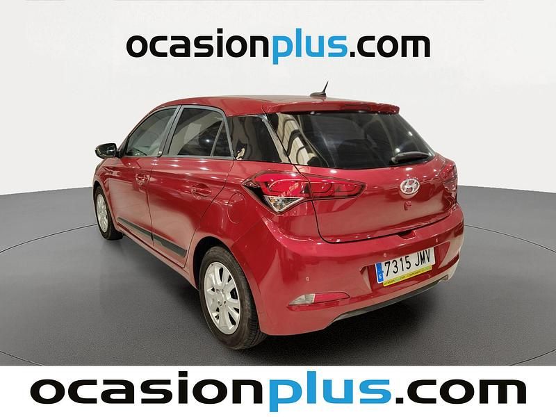 Usado Hyundai i20 GO! 84 CV (61 kW) 2016 Rojo