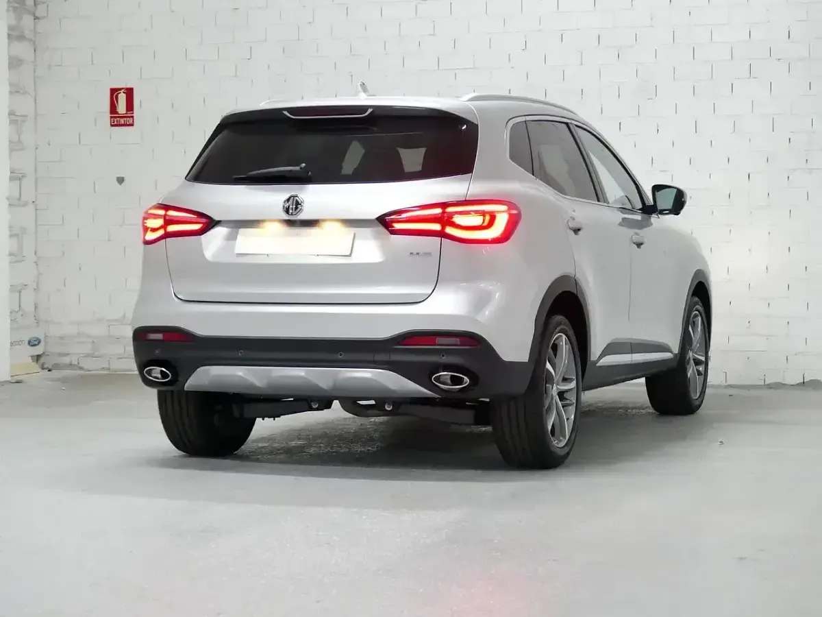 Usado MG HS Luxury 162 CV (119 kW) 2023 Gris SUV