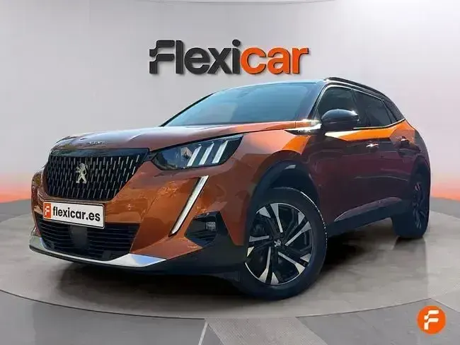Usado Peugeot 2008 Allure 130 CV (95 kW) 2020 Naranja SUV
