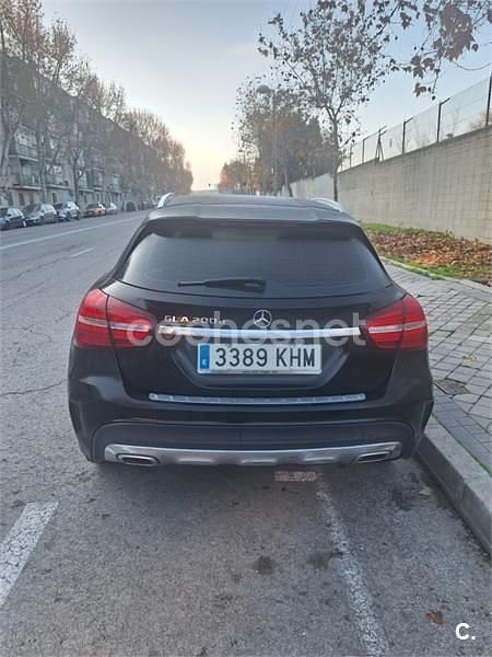 Usado Mercedes GLA200 136 CV (100 kW) 2018 Negro SUV