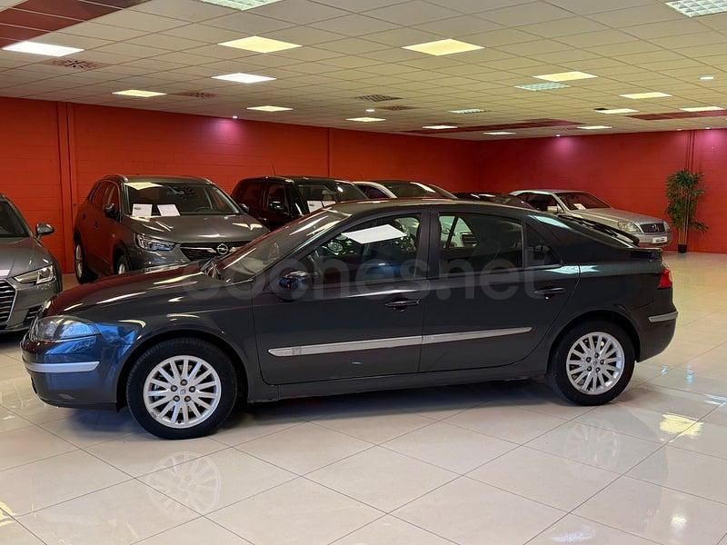 Usado Renault Laguna III Expression 150 CV (110 kW) 2007 Negro Berlina