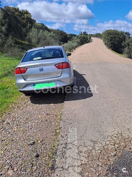 Usado Seat Toledo Reference 105 CV (77 kW) 2016 Gris / plata Utilitario