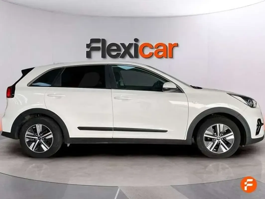 Usado Kia Niro 141 CV (103 kW) 2022 Blanco SUV
