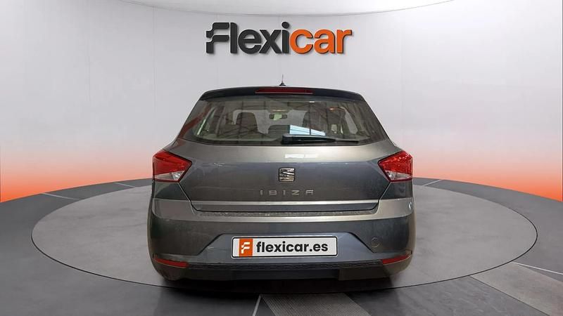 Usado Seat Ibiza Reference 75 CV (55 kW) 2018 Gris Utilitario
