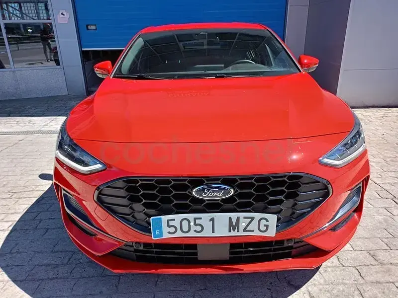 Usado Ford Focus ST-Line 125 CV (91 kW) 2025 Rojo Berlina