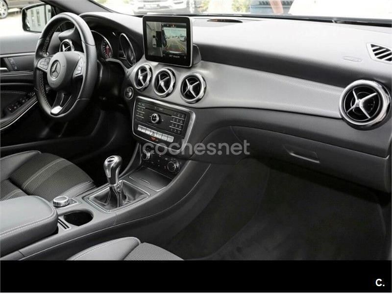 Usado Mercedes GLA200 Urban 156 CV (114 kW) 2017 Negro SUV