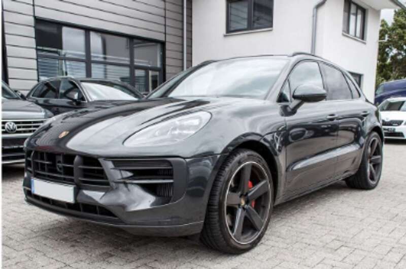 Negro Usado 2021 Porsche Macan S SUV | 85.600 € - Imagen 1/4