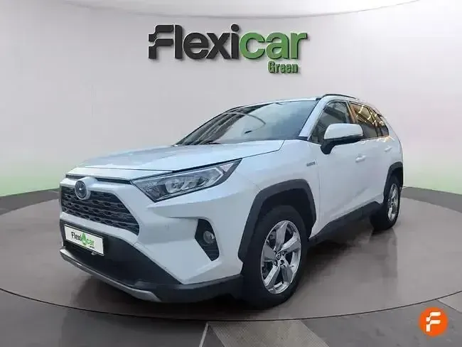 Używany Toyota RAV4 Hybrid Advance 218 KM (160 kW) 2021 Biały SUV