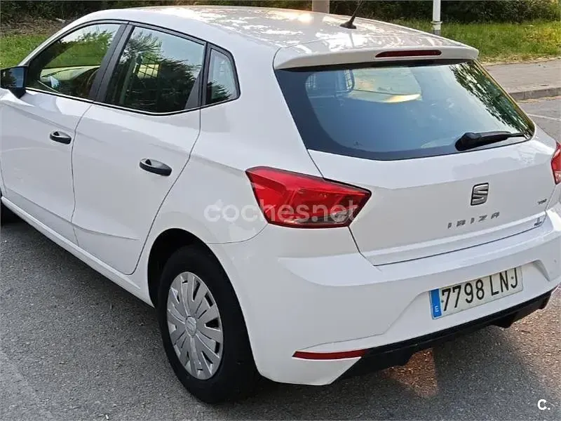 Usado Seat Ibiza Style 90 CV (66 kW) 2021 Blanco Utilitario