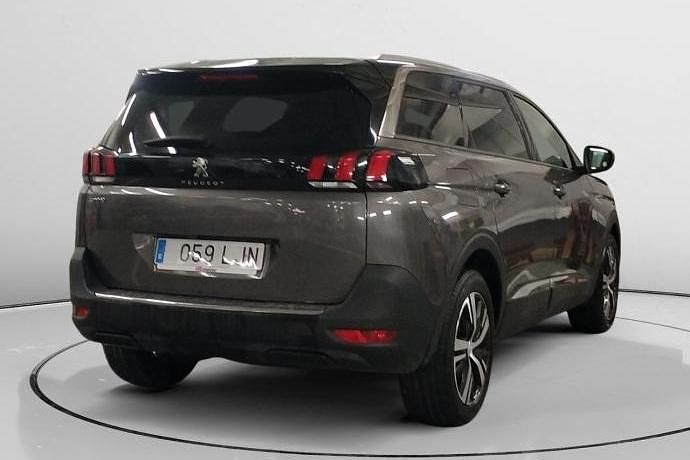 Usado Peugeot 5008 Allure 130 CV (95 kW) 2020 Monovolumen