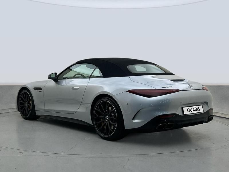 Usado Mercedes SL63 AMG AMG 585 CV (430 kW) 2024 Gris plata Descapotable