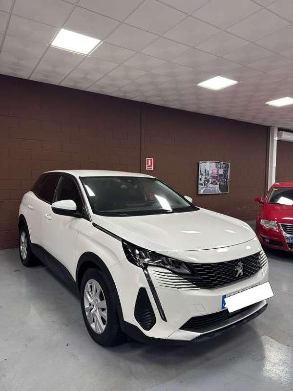 Usado Peugeot 3008 Active 131 CV (96 kW) 2021 Blanco SUV