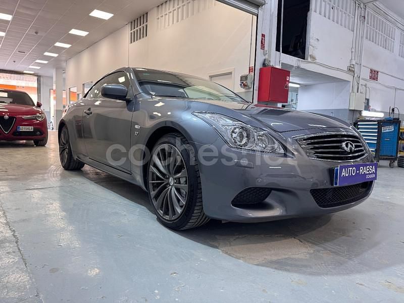 Usado Infiniti Q60 Premium 320 CV (235 kW) 2014 Gris / plata Descapotable