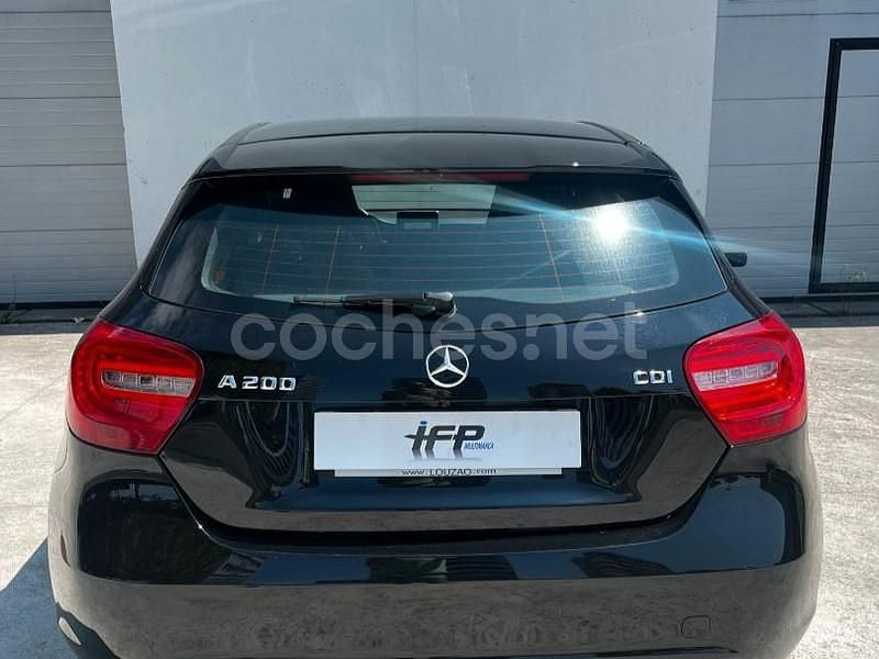Usado Mercedes A200 Urban 136 CV (100 kW) 2015 Negro Berlina