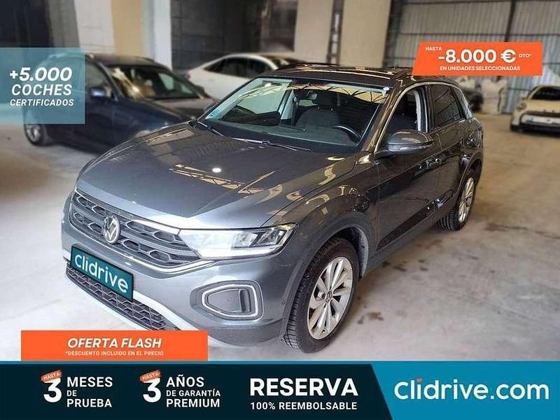 Usado VW T-Roc Life 116 CV (85 kW) 2022 Gris SUV