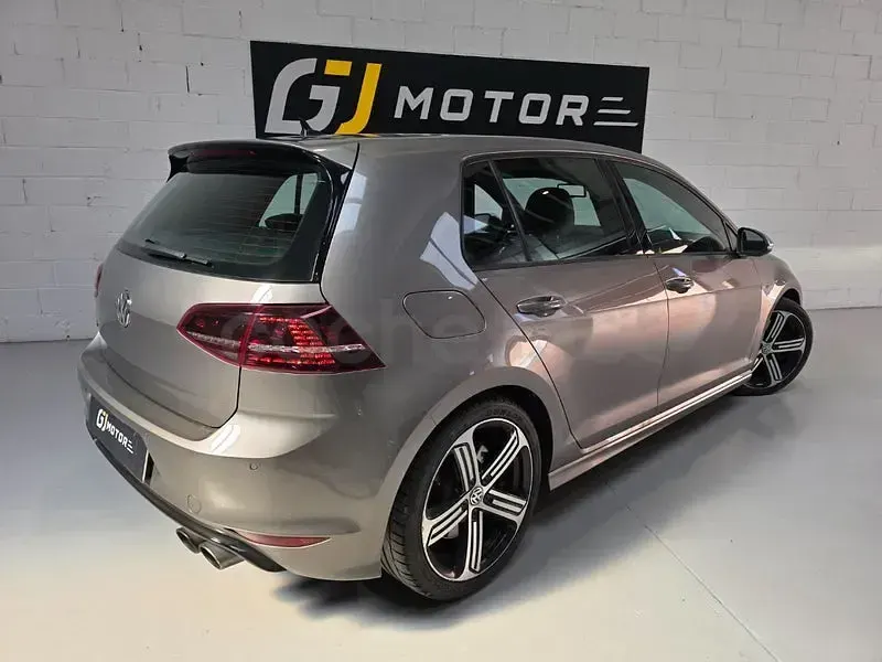 Usado VW Golf VII R 300 CV (220 kW) 2015 Gris / plata Berlina