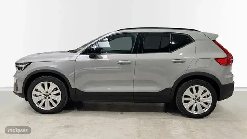 Usado Volvo EX40 Core 325 kW (442 CV) 2025 Gris SUV